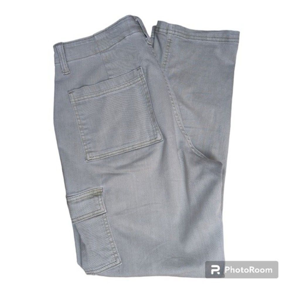 Universal Thread Boyfriend Cut Cargo Jeans Size 10
